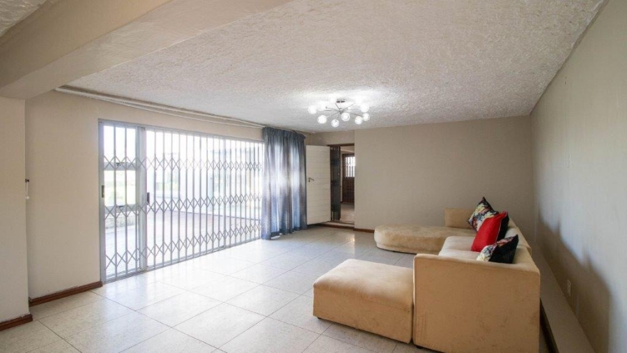 5 Bedroom Property for Sale in Gonubie Eastern Cape
